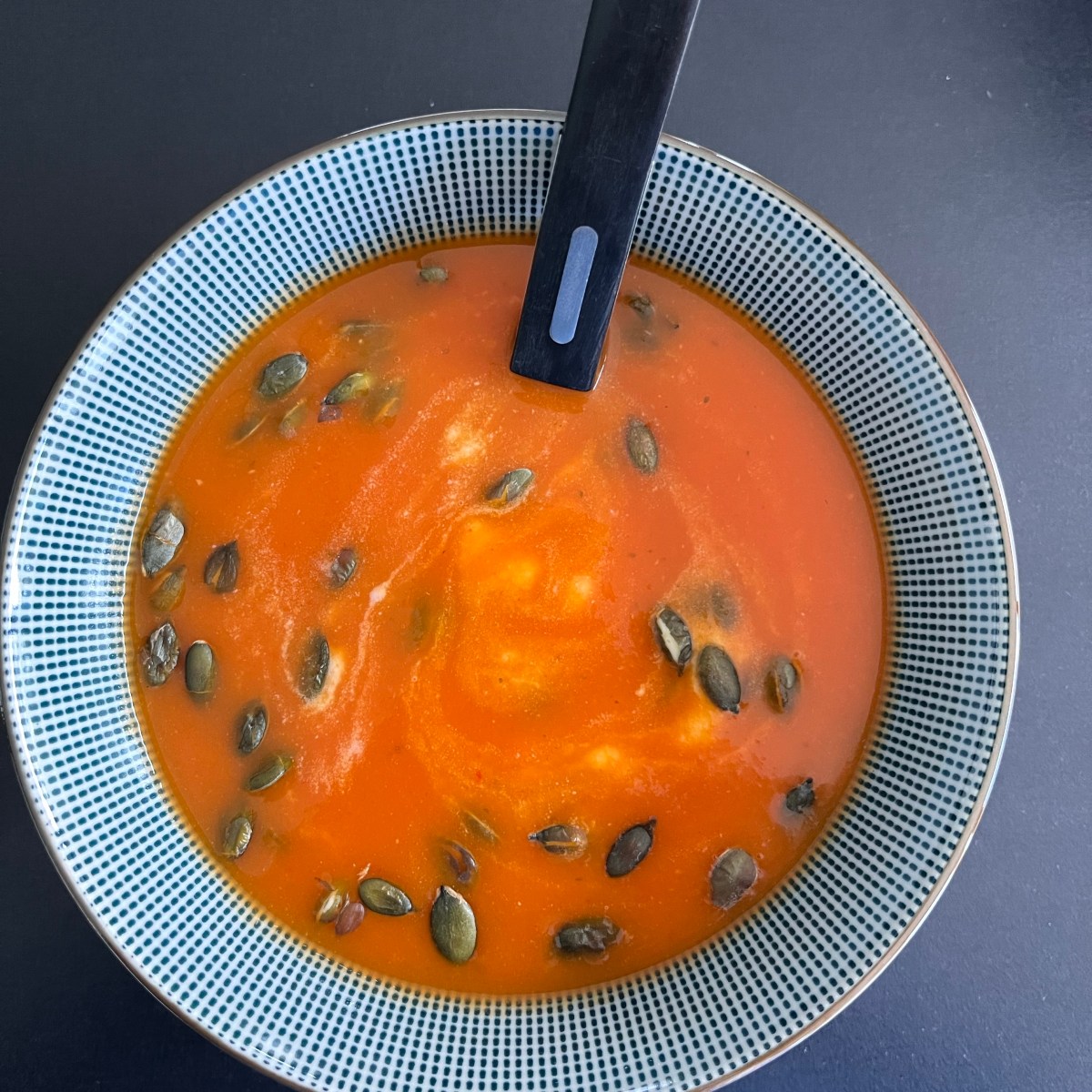 Pittige wortel-tomaten soep